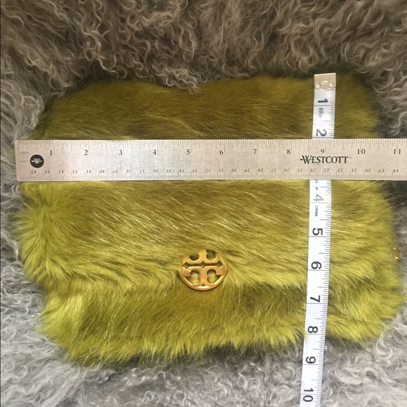 Tory Burch fur maxi crossbody - Picture 3 of 6
